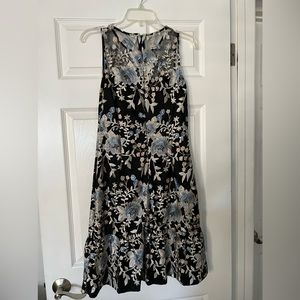 Black house white market dress